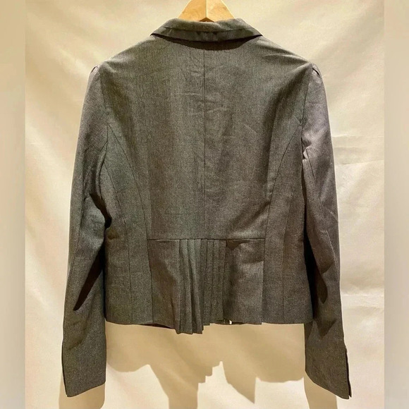 LOFT Black Pleated-Back Blazer with Overstitch & Ribbon Detail, size 10 - Picture 2 of 8